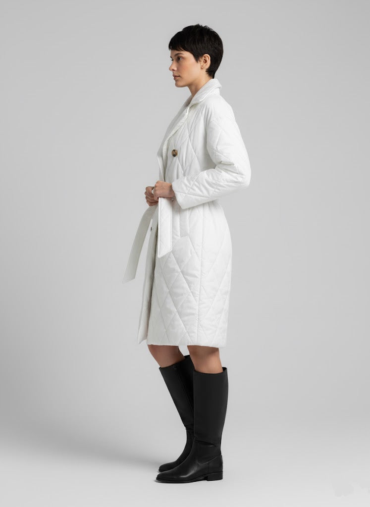 Beyaz Kapitone Kaban