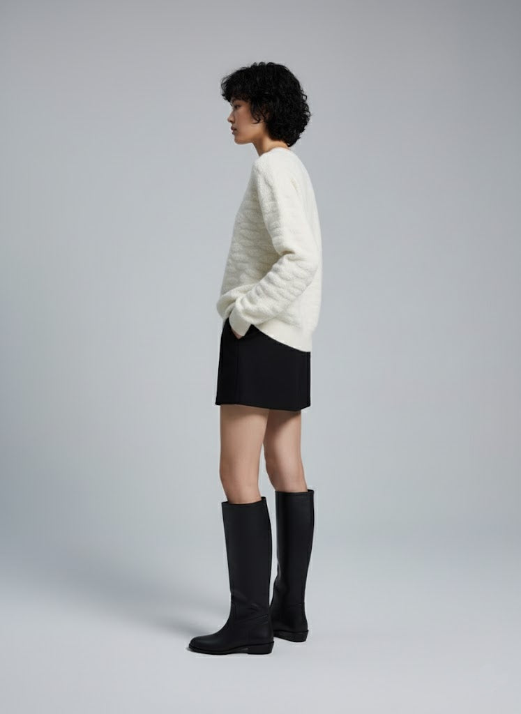 Beyaz Doku Desenli Triko Kazak