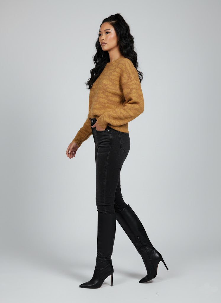 Açık Kahve Doku Desenli Triko Kazak