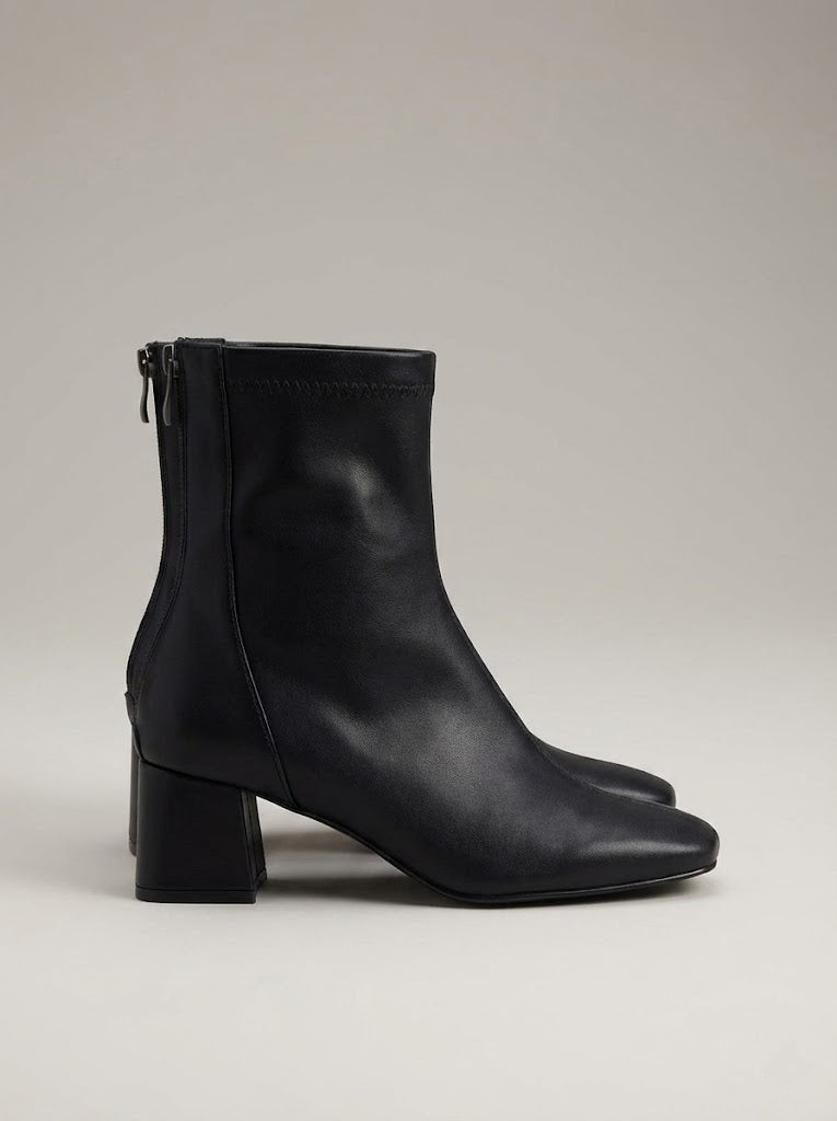 Siyah Streç Bilekli Bot